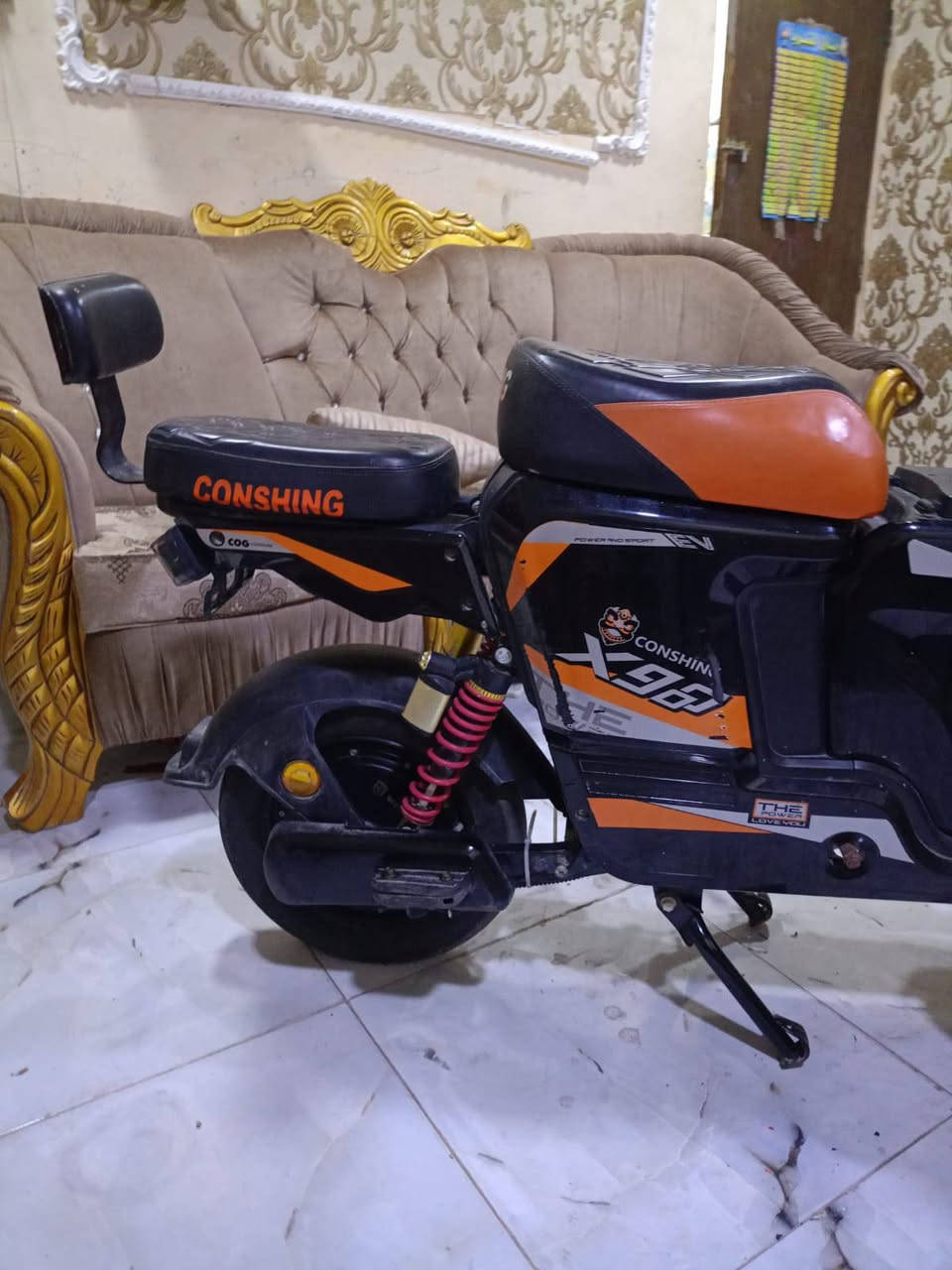 دراجه اكس900كامله ونظيفه كلشي شغال بيها بصمات سويجات  وبطاريات كبار جدد حجم 32 السعر450بصره نواب ظباط مقابل مستشفى العسكري ***********
