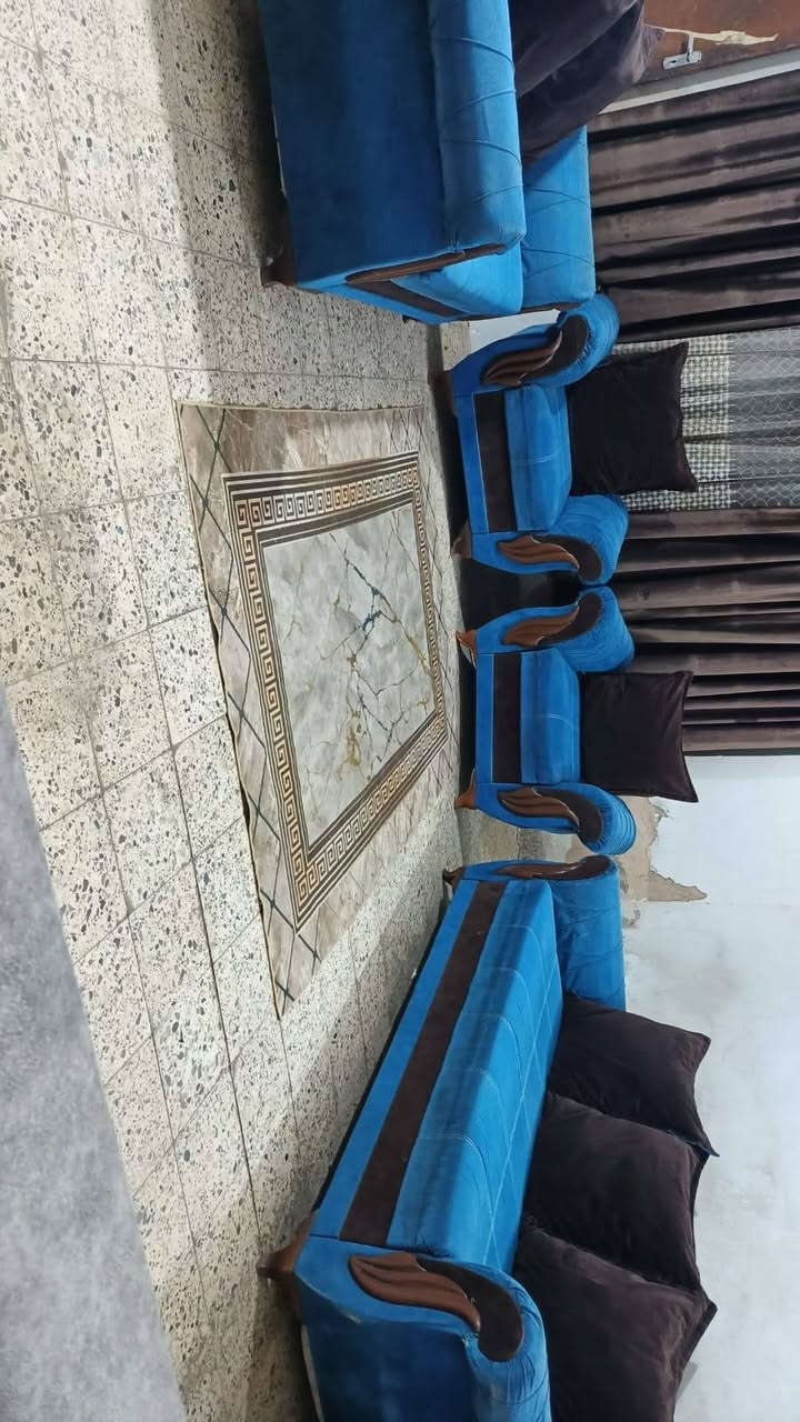 تخم 7 مقعد💺 نضيف اخو جديد أي ضرر مابي خشب بلوك تسكام سعر ,175, بي مجال مكان لبياع *********** يوجد واتساب
