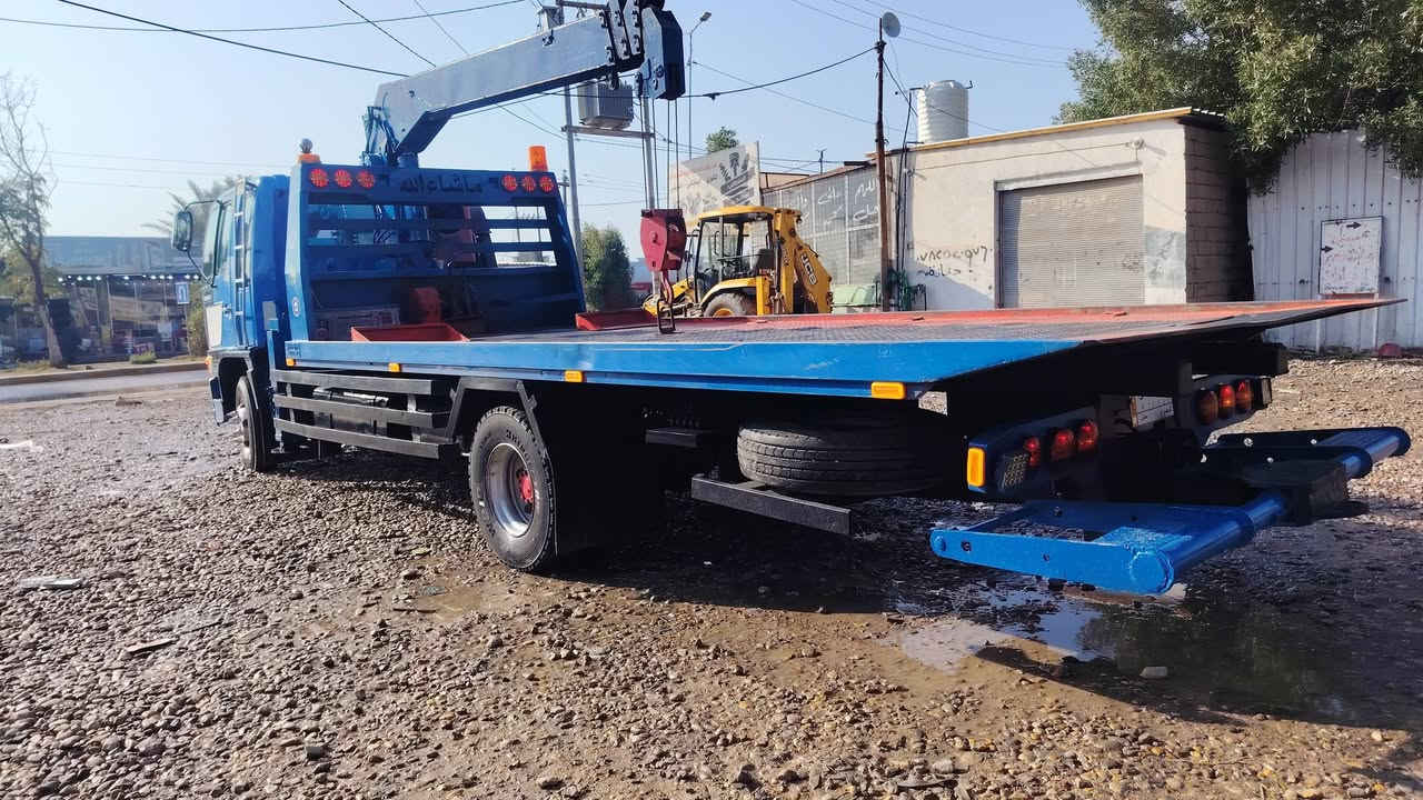 السلام عليكم كرين للبيع  رقم بصره موديل ٩٢ سنويه ٢٩ مكينه ٧٠ مكينه وكير واكسن مكفولات تخم تاير حداديه أماميه خلفيه جاهزه للعمل مكان بابل الشوملي ***********  ***********2
