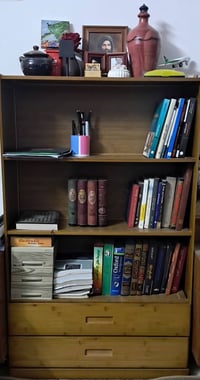 مكتبة خشب تركي • نظيفه • بغداد