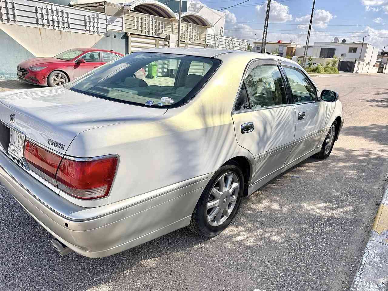 السلام عليكم ملكه 2001 نجف قرار ٤٨ بسمي ٣دكم تحوير نجف دشبول عارف غرفه جديده حداديه جديده السياره مسواله فره خضراوي 125 ورقه وبيه مجال مكان السياره المناذره ***********
