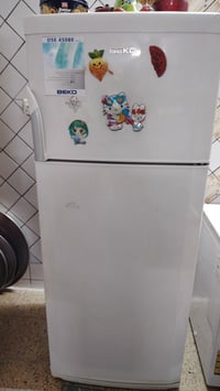 ثلاجة بيكو ١٨ قدم ماطور جديد اصلي بس بيها ليك.. للاستفسار عن السعر 077...