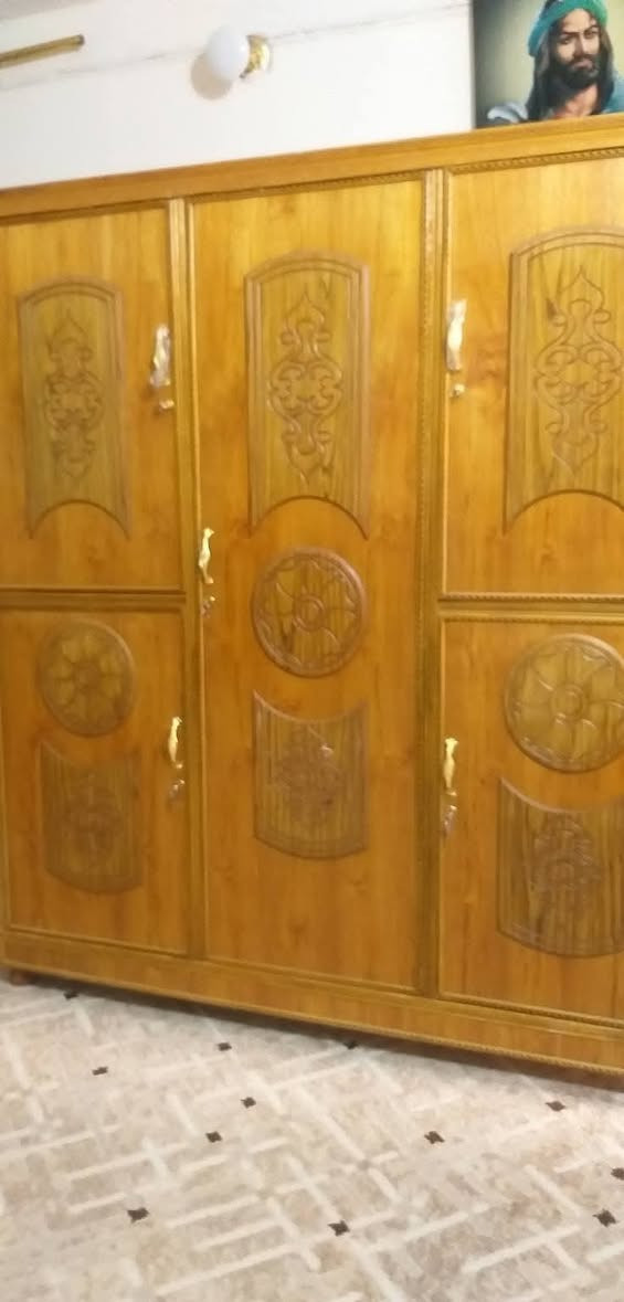 كنتور ٣ ابواب صاج اخو الجديد ما بيه اي نقص كل الابواب بيهن اقفاله مليان رفوف خمسه ميل قرب مدرسة بور سعيد السعر 225.


**إذا كنت صاحب هذا الإعلان وتريد حذفه لأي سبب، رجاءا أرسل رسالة إلى الدعم الفني**