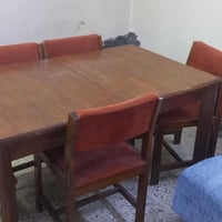 ميز طعام يكبر ويصغر  مع ٦ كراسي السعر ٢٥٠ الف   الموقع بغداد / المنصور...