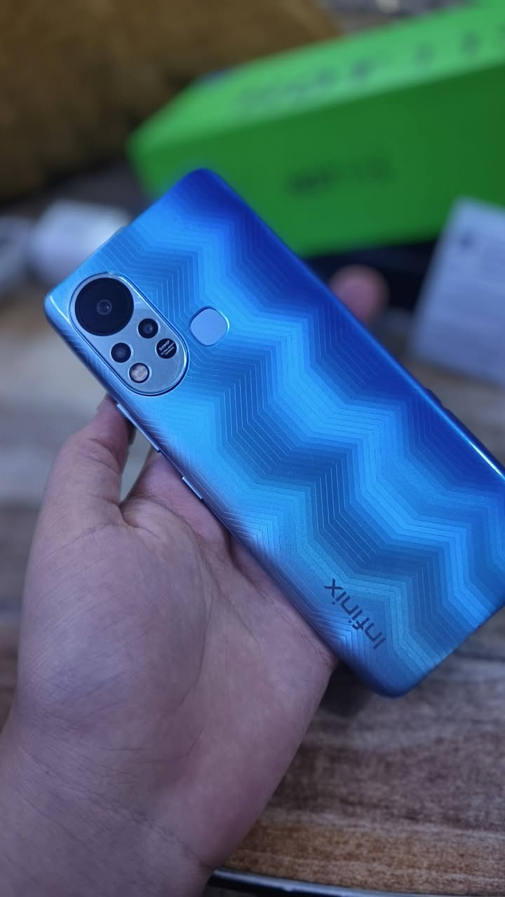infinix Hot 11s 
الجهاز استخدام قليل وكامل ملحقاته ونظافه فول 
المواصفات :
شاشة 90 فريم
يشغل 60 فريم ببجي بالتحديث الجديد
البطارية 5000 ملي امبير
الحجم 6.78
الذاكره128 
الرام 6+6 (12) 
  العيوب : الجهاز مكفول بس عندك زر تقليل الصوت يحتاج ضغطه قوية حتى يعمل وهذا عيبه الوحيد 
 مكاني بغداد جديدة وما عندي توصيل 📮
التواصل مع الصفحه لو مع رقم الهاتف ***********

السعر 90 الف
