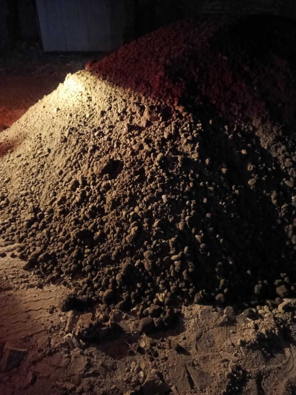 تجهيز سبيس خشن وجلمود خشن وحصو مكسر ***********
