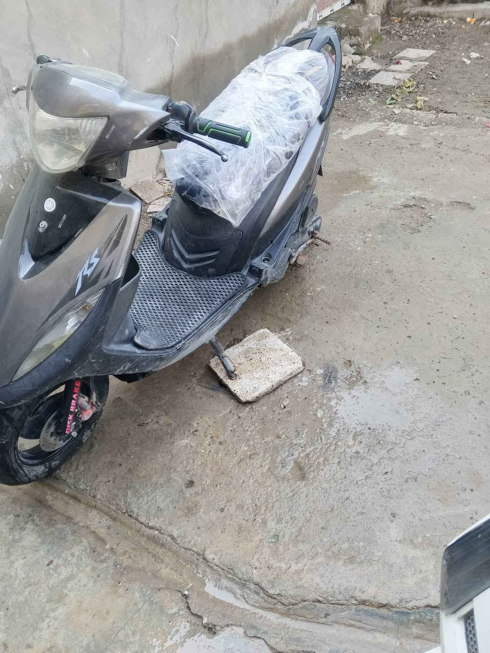 ماكس عدله مكينه بلاديه ناقصها فقط سلف كلها بلاديه كفرات ختم واحد السعر 650 بيها مجال كلش قليل 
بوليس نوزل 2012 دراجه كلشي ما ناقصها بيها سستم سماعات دراجه كامله مكمله السعر خاص *********** المكان بعقوبه مدخل الرحمة
