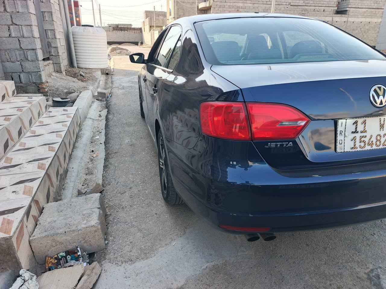 فولكس واكن جيتا موديل 2012 رقم بغداد الدولي جاهزة مابيها نقص برغي ادامة كاملة صبغ احزام بدون دواخل بدون دواخل ماشية 96 الف 
مكينة خمسة سلندر المرغوب السيارة بعدها جديدة على وضع الشركة 
كشنات جلد تبريد ثلج كامرة خلفية بلادي مثبت سرعة تحكم ستيرن جهتين موجود فيديو قبل الصبغ 
***********
السعر 89 وبيها مجال بسيط
