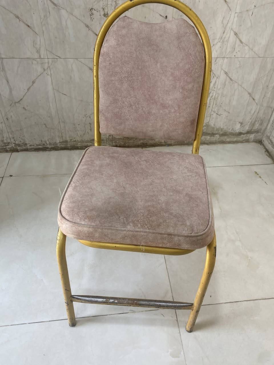 يوجد كراسي فصل للبيع داخل الموصل العدد 250 الاستفسار لاتصال على لارقم ***********
