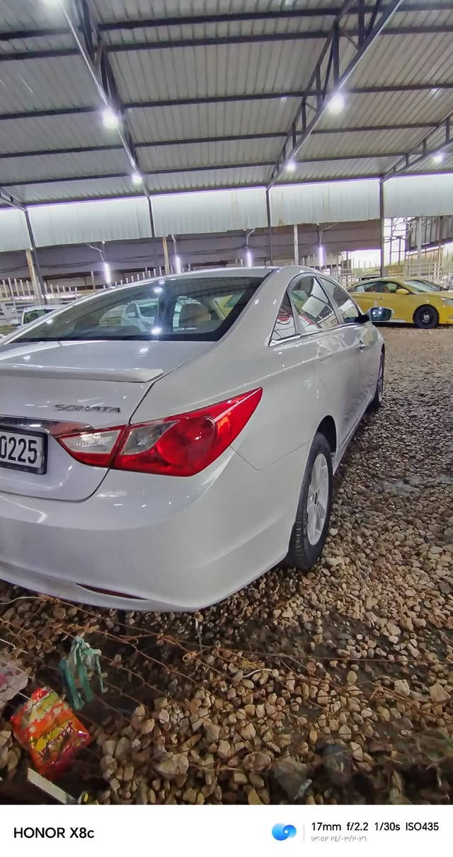 السلام عليكم سواته موديل 2011كفاله بيهه بارد شي بصيط بجهت الباب العبري السياره خليجيه داخل بيجي مواصفات عاديه تريد وكاله تريد تحويل كامله مكمله ما حداديه تخم تاير باور تبريد السعر 130وبيهه مجال شي بصيط الستفسار ***********
