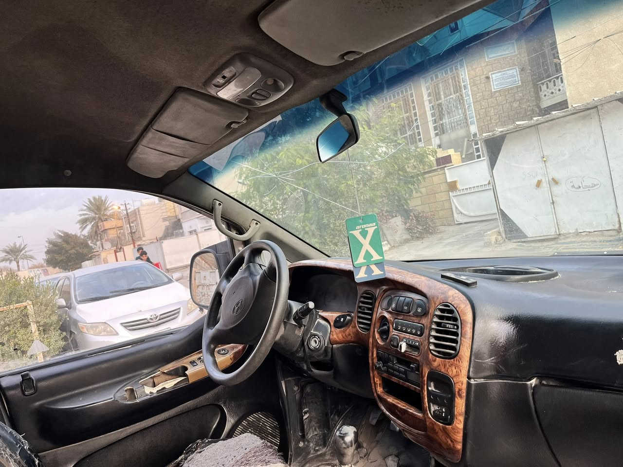 السلام عليكم من رخصة الادمن ستاركس موديل 2004 رقم صدامي مفتوح السيارة السعر المطلوب 43& بيه مجال العنوان بغداد الزعفرانية ***********
