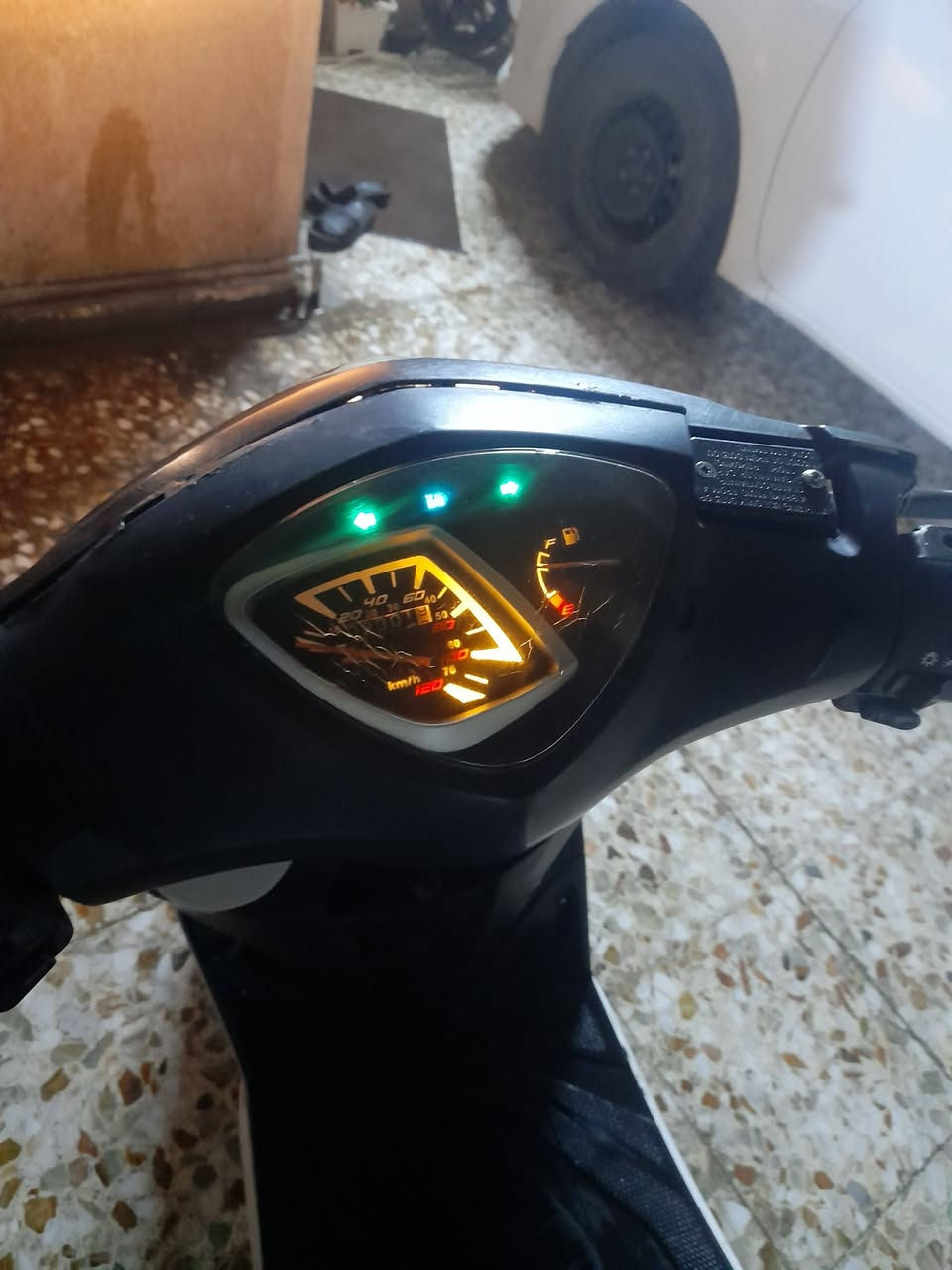 سلام عليكم دراجة اف اس صيني دراجة كلهة بلادية شلعة ومعدل نكرة سلف بكل وقت هندر بس عرموطة يرادلهة كهرباءيات كلهة شغالة مابيهة اي نقص مكينتهة تخبل مكاني بغداد شعب رقم ***********  متواجد وتساب او اتصل عل رقم سعر 200 وابيهة مجال لشراي
