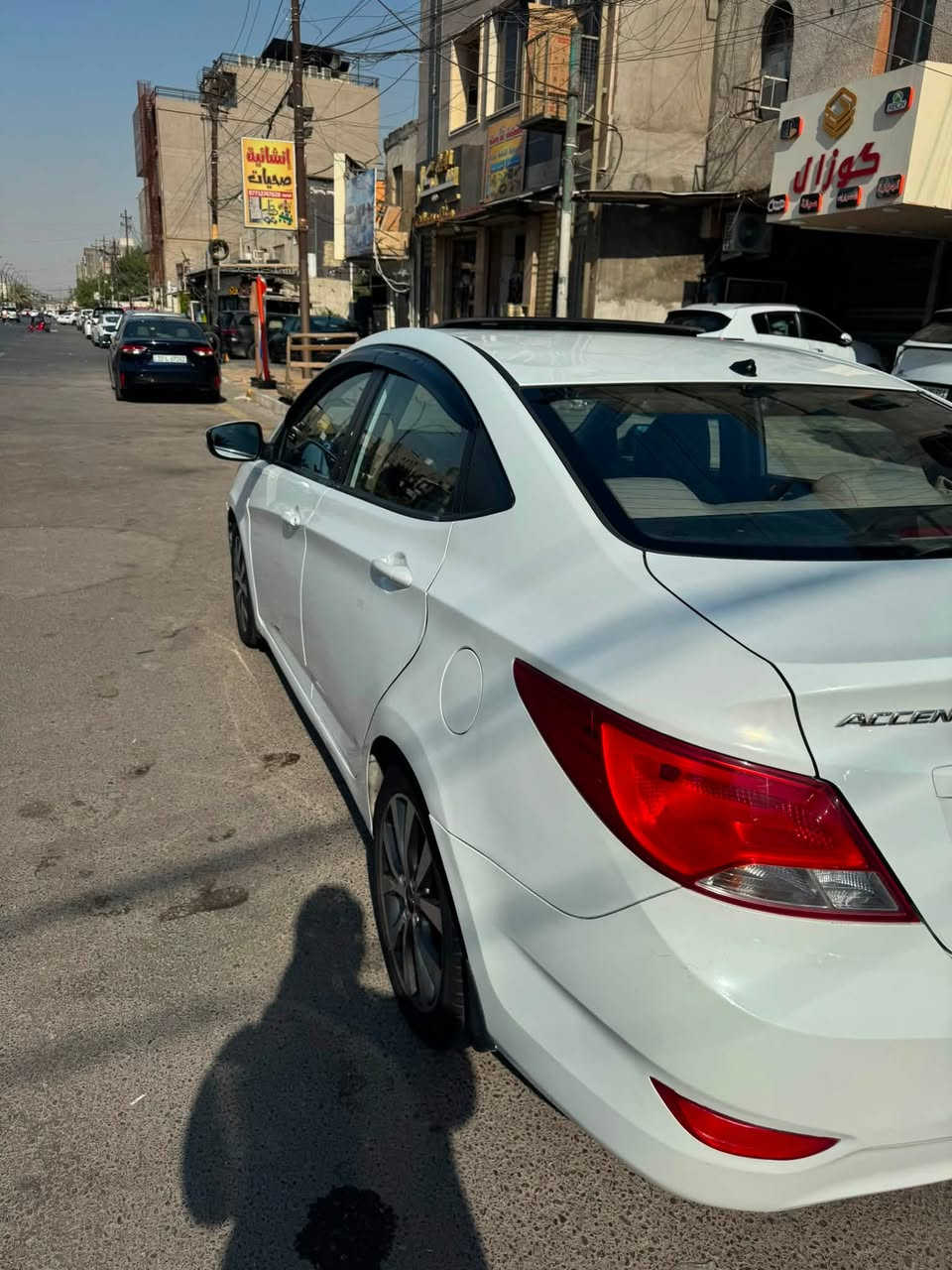 سلام عليكم 
من رخصة الادمن 
اكسنت 2015 خليجي 
مواصفاتهة:
تحكم ستيرن جهتين 
شاشة 
فتحة بالسقف 
محرك 1600 قطرتين 
اشاير بالمري 
ماشية 77 ألف
رقم بغداد تحويل ثاني يوم 
السعر: 105ورقة 
العنوان: بغداد الاعظمية 
رقم التليفون: ‭***********‬
