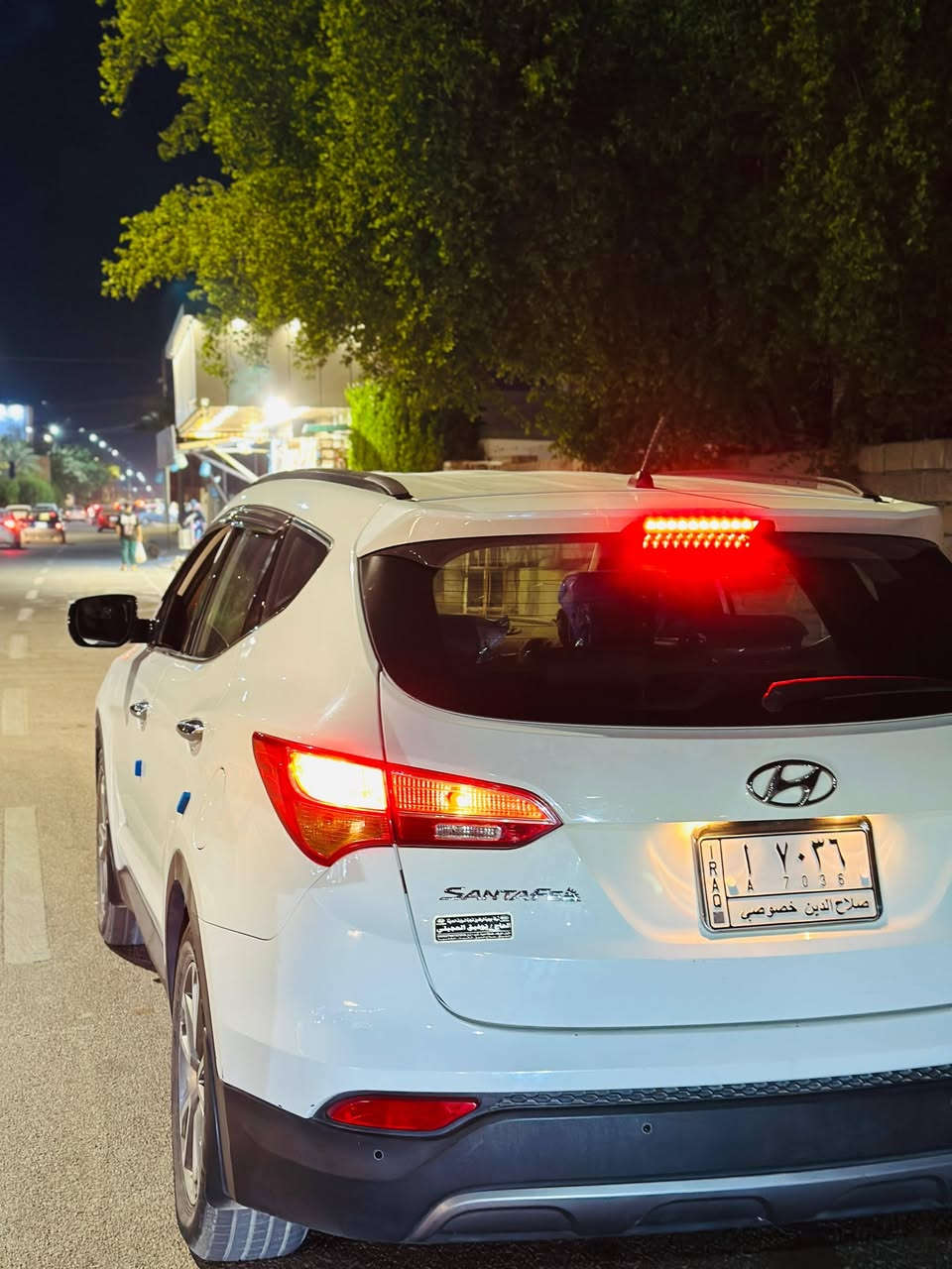 سنتاڤي 2013 خليجي للبيع
4 سلندر 
مواصفات سياره نص فول
حادث السياره خفيف جداً موجوده صوره بالمنشور چاملغ وبابين صف السايق راجعه بارد 
سياره بدون قطره صبغ 
مكينه مبدله والمكينه الحاليه ينرادلها ادامه 
ماشيه 200 الف كيلو متر
السعر ١٤٠ وبيها مجال 
مكان السياره تكريت 
للاستفسار(***********
