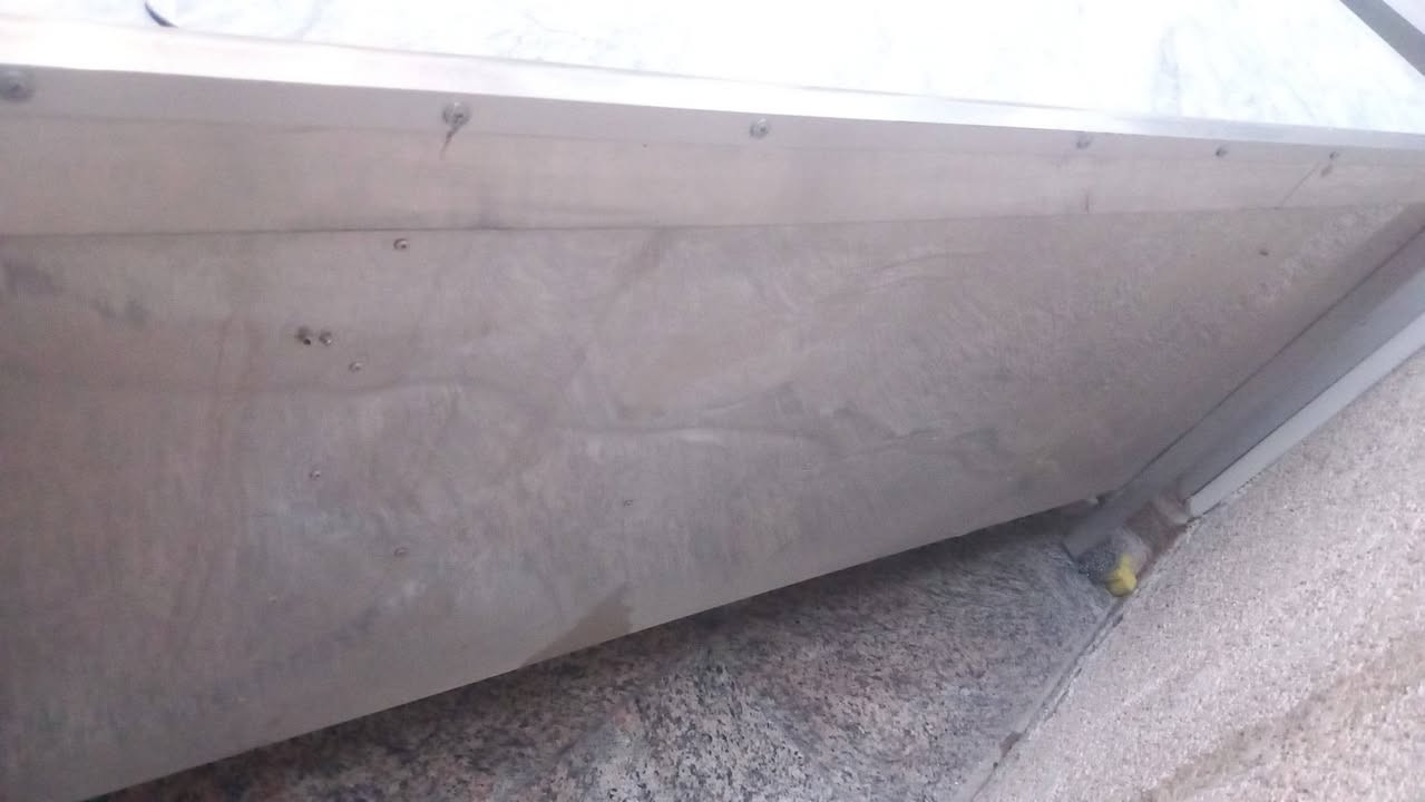 السلام عليكم كونتر المنيوم كلش قوي ونوعية زينه بي ضرر انو الخشبه الفوك شويه مكسوره والأبواب اني مغلفتهن بيهن مالتهن كاملات بس مكسور شويه وغلفتهن مكاني بغداد


**إذا كنت صاحب هذا الإعلان وتريد حذفه لأي سبب، رجاءا أرسل رسالة إلى الدعم الفني**