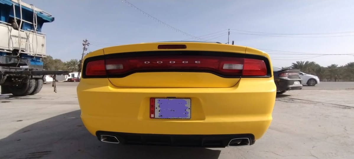 جارجر مديل 12 رقم ذي قار  دولي بسمي شخصيًا(خطه عماره - نجف)
مكفوله كفاله عامه من كلشي
تبديل جاملغ وبنيد بدون دواخل
محرك وكير خير من الله محرك ٣٦٠٠ وكير عصه
سياره جاهزه من كلشي تبريد وتدفئه شغال حداديه جديده
اكسن جديد تخم تاير جديد عرضه 150 وبيه مجال بسيط ***********
