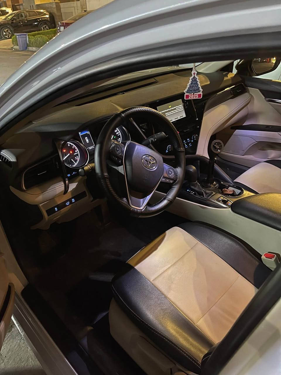 كامري ٢٠٢٤

وكالة تويوتا العراق (جيهان)

فئة le 

ماشية ٣٥٠٠٠كم

بضمان الشركة 

***********

السعر ٢٣٣٠٠$ بغداد, العراق
