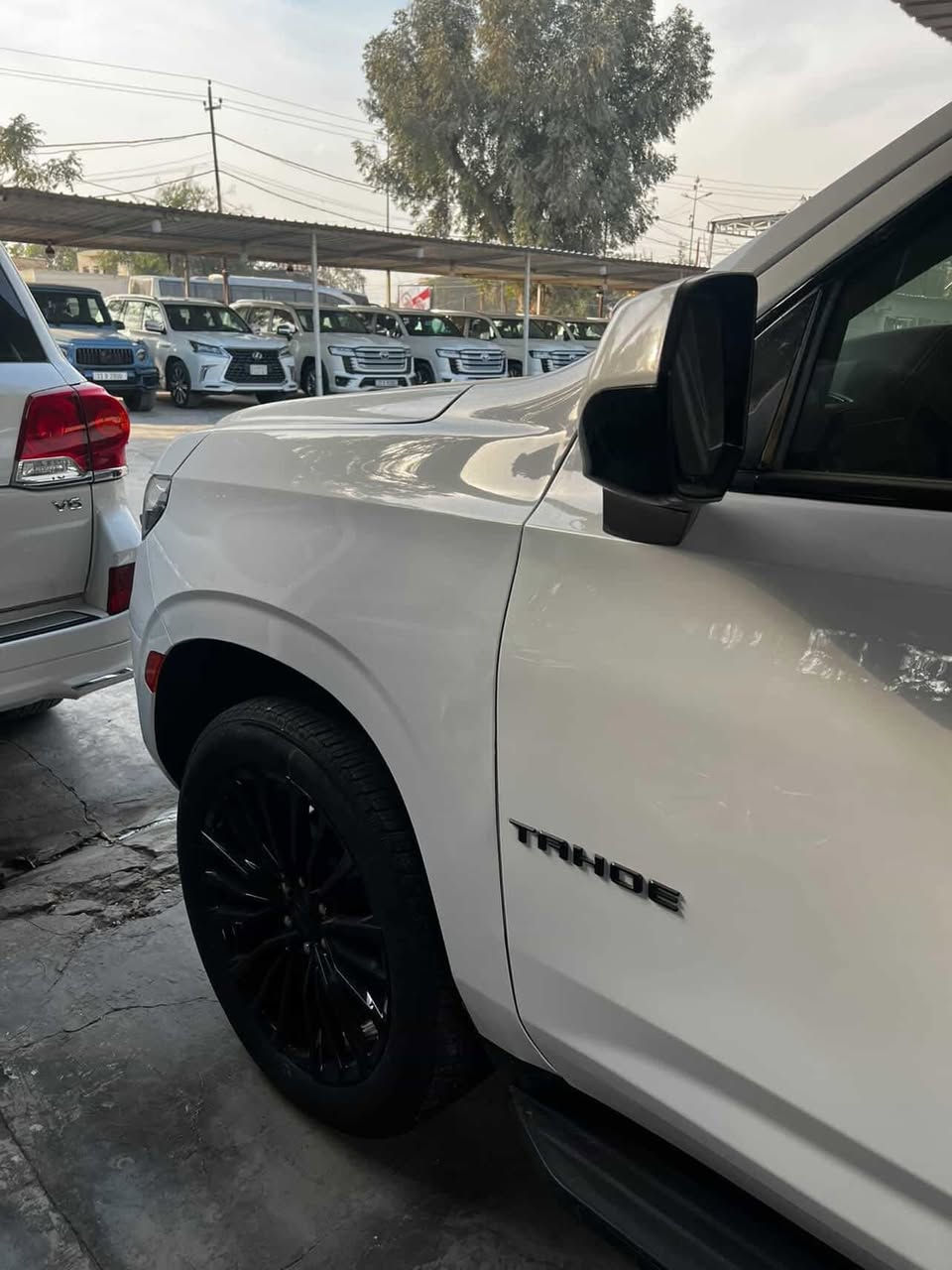 🔥🔥🔥🔥 سـعـر مناسسسب 🔥🔥🔥🔥
- شوفرلـيت تـاهو ( 2021 ) 

ممـشى : ( 21 الـف ميل حقيقي )

- وارد اميركـا : ( ٥ قطع صبغ ) ( بجم كبـس ) ( ايرباك بردة فقط ) 

( مكينـة و كيـر كفالة عامة من كلشي ) 

- كراسي جلد . كراسي خلفي منفصل VIP . بصمة . رادارات . تشغيل عن بعد . 

السعـر : ( 33.800$ ) 338 ورقة مجال بسيط جداً 

***********

بغداد . الكاظمية . شارع اكد
