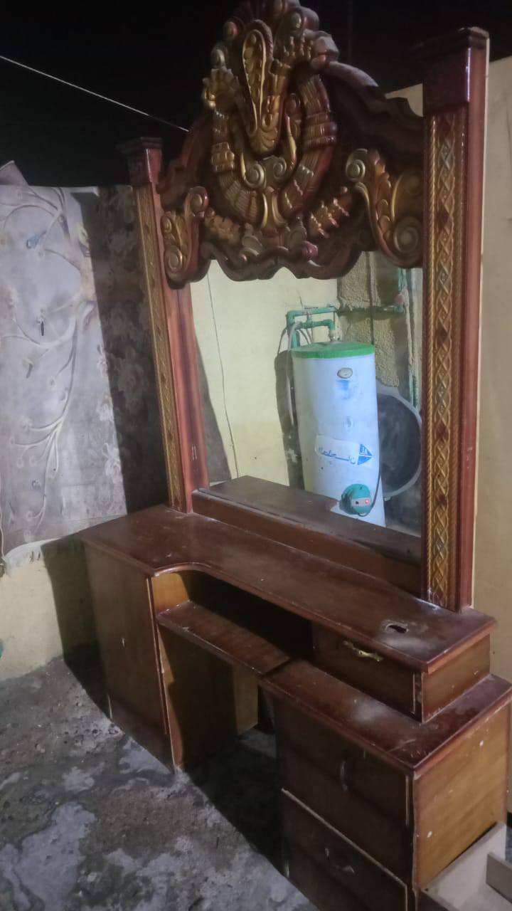 غرفه للبيع سعرها 450 وبيها مجال العنوان الوافدين


**إذا كنت صاحب هذا الإعلان وتريد حذفه لأي سبب، رجاءا أرسل رسالة إلى الدعم الفني**