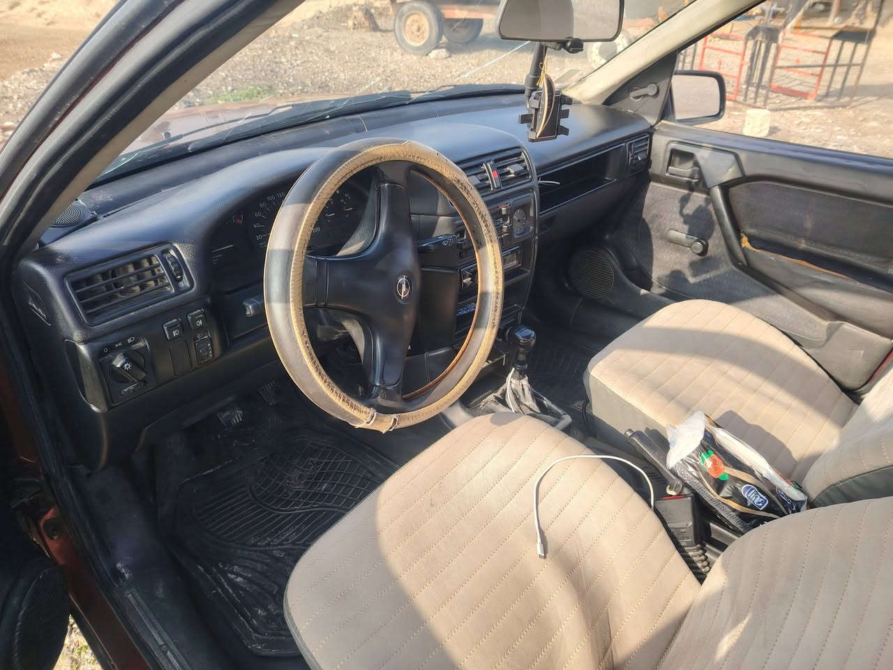 بسم لله
اوبل موديل 93
للبيع 
بدون صبغ 
كير ومحرك مكفول
مكينه 2000
سعرها 50
وبي مجال 
مكانها ناحيه جبارة 
***********
