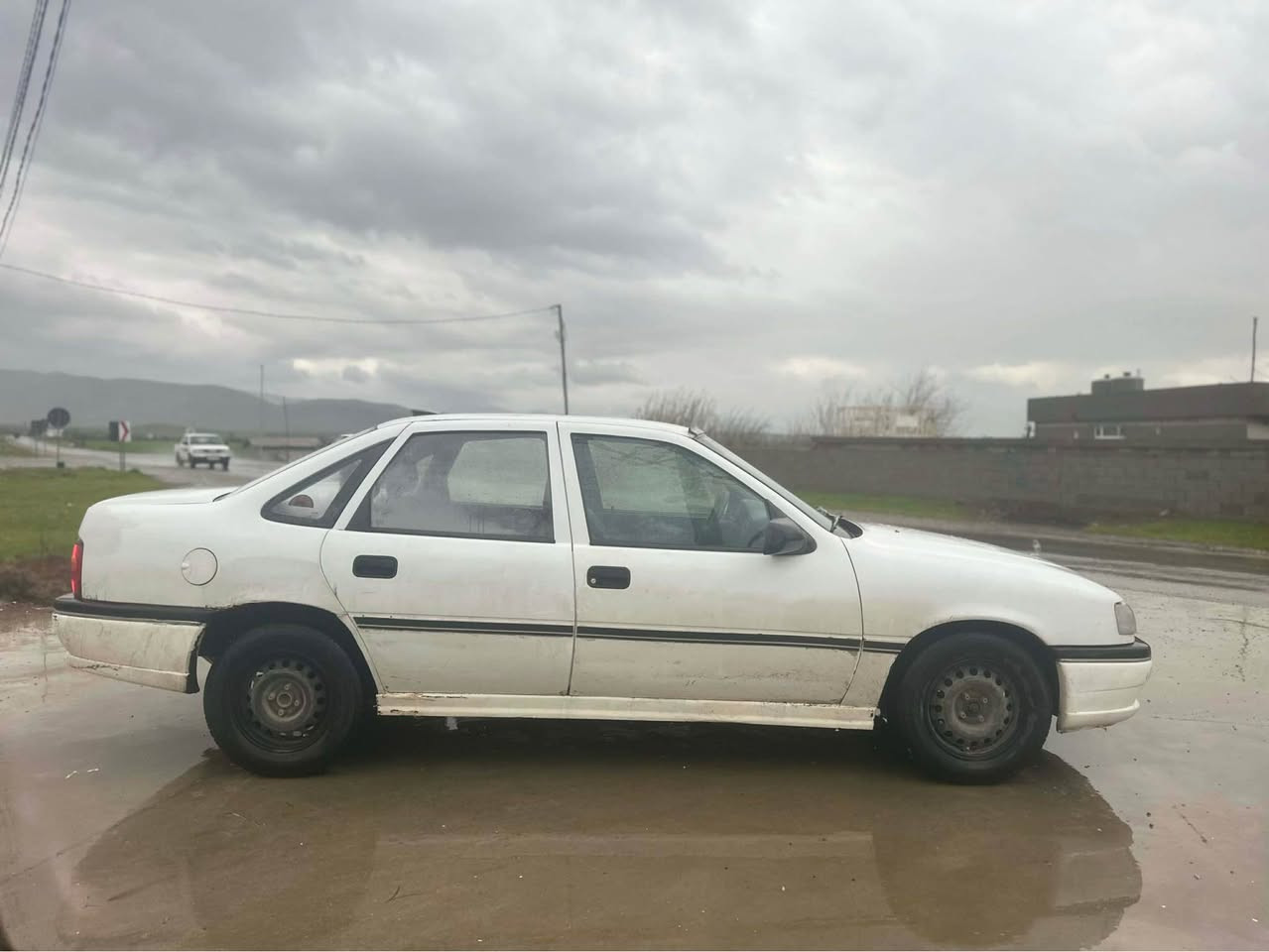 ئۆپڵ
مۆدێل 1991
مەکینە ١٨
گێڕومەکینە بەشەرت 
ئاڕم پلەستیک سلێمانی
هەزەی تازە نوێکراوەتەوە 
 توندو تۆڵە 
چوار تایەی لۆکی بۆبەستراوە 
دەحمو وەرگەڕاو بەشەرت موسو بڕاوە بەشەرت
کارەبای کامل ئیشدەکات بەشەرت  
نرخی 27 محامەلە 
ناونیشان سەنگەسەر 
0751 169 08 54
0774 123 30 30 بشدار, السليمانية
