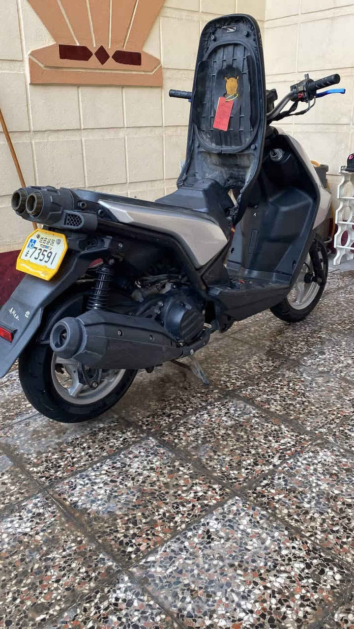 سلام عليكم دراجه سكنز جبلي مكينه ابلاديه برغير ما مفتوح دراجه ختم واحد نظيفه دراجه كلها شغاله عنوان بغداد محموديه تواصل عله هاذ رقم ***********
