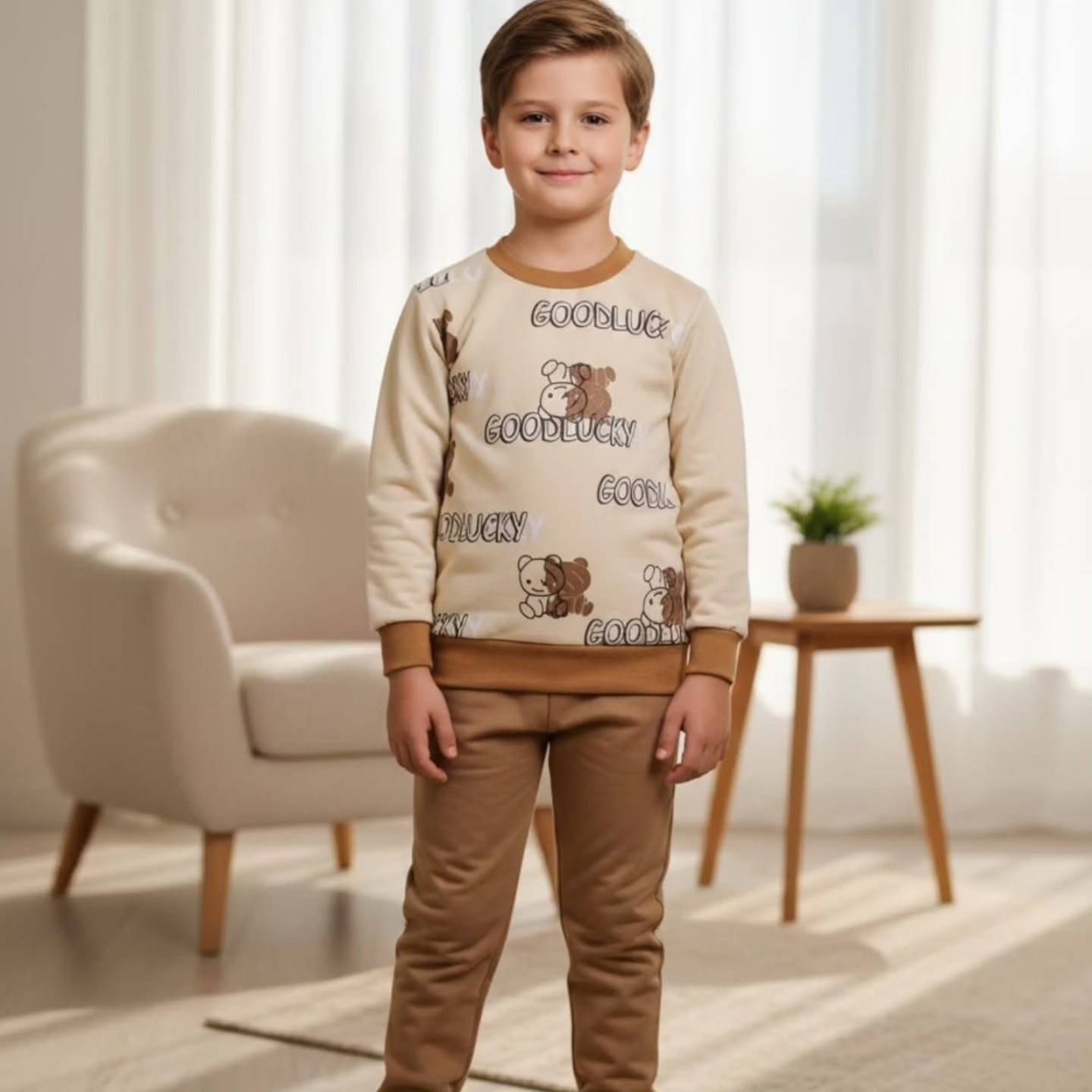 🚨 جملة فقط  🚨
تراك ولادي وبناتي  بهاري.  
سعر الدرزن 36 الف  
📌لا يوجد مفرد.   
  قياسات من 2 الى 8 سنة 
5الوان.          
الدرزن 12 قطعة 
يوجد  توصيل جميع المحافظات 
للتواصل واتساب  📞 ***********
تلغرام  https://t.me/AAHAD13
