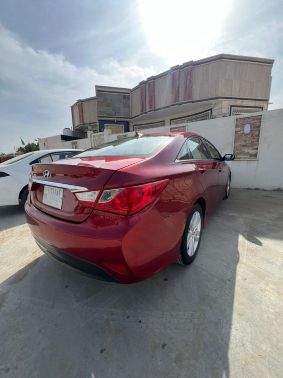 سلام عليكم سيارة سوناتا موديل 14وارامريكي بيه 3قطع صبغ ابدون دواخل السونار معه الصور محرك جيدي كيرمحرك كهربائيات جاهزه من كلشي تبريد التدفئة شغاله آو فان او انقص غاز او كمبريسرماعرف بل ضبط تحويل مباشر السعر 100او بيه مجال بصيط مكاني بابل المحاويل مكلف بل نشر تفاصيل عل رقم صاحبه ***********
