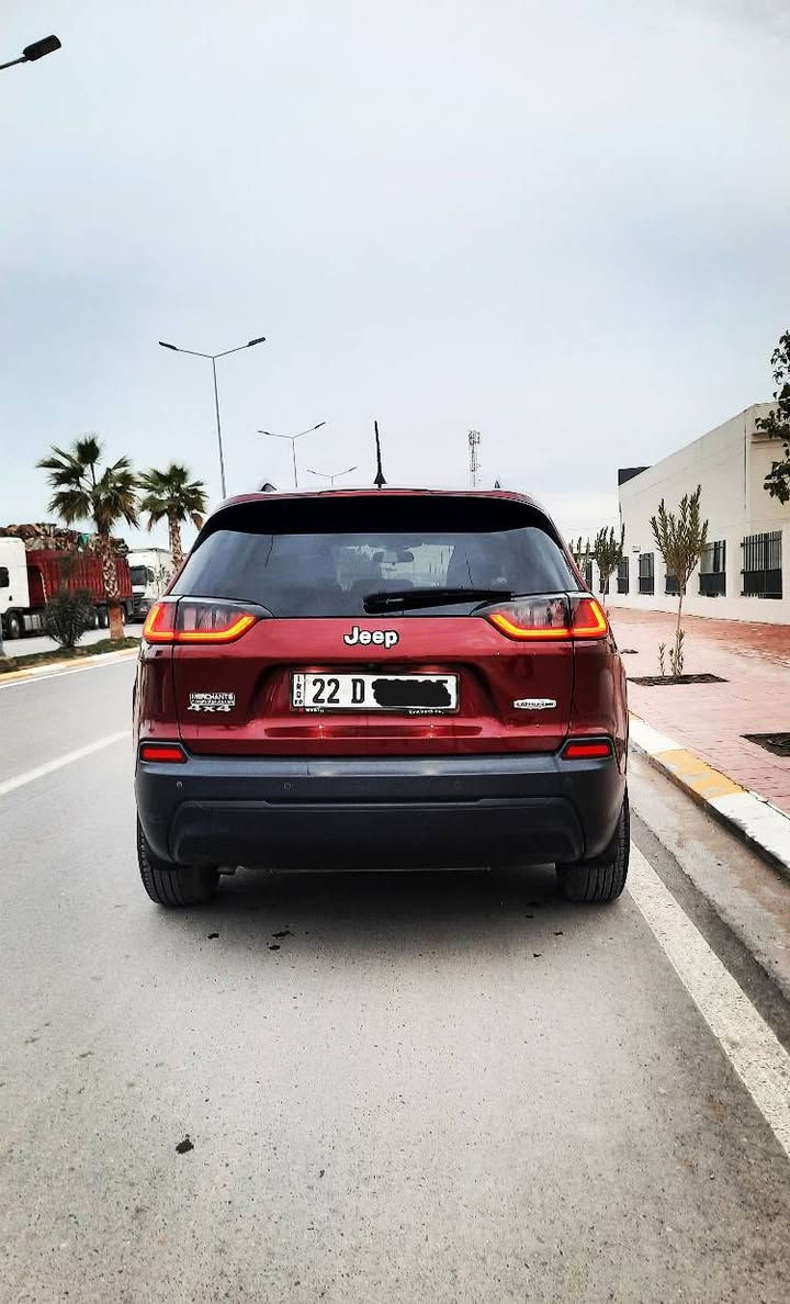 جێب شیڕۆکی 2020 
 دوو پارچە بێژۆرێ 
سەیارەیەکە زۆر خاوێنە
 ماڵی دۆستە
 چوار پستن 
بەسمە دەبل ئەکسل 
 لایت ڵید
 ڕادار عەساس 
ئاوێنە ڕادار و ئیشاڕەت 
چوار مۆدی لێخوڕین 
گوشین جلدو کارەبایی 
ڕەقەم سەنەوی نوێ 
زۆر مواسەفاتی تریشی تێدایە
 سعر 128 کەمێک مەجال   

***********
*********** أربيل, العراق
