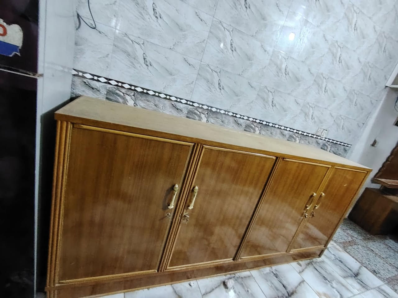 بوفيه عراقي تسكام اصلي وجديده ستوهي شدوهه سعر٢٥٠ وبيها مجال ٤ بوب ومثل ما موضح يمكم


**إذا كنت صاحب هذا الإعلان وتريد حذفه لأي سبب، رجاءا أرسل رسالة إلى الدعم الفني**