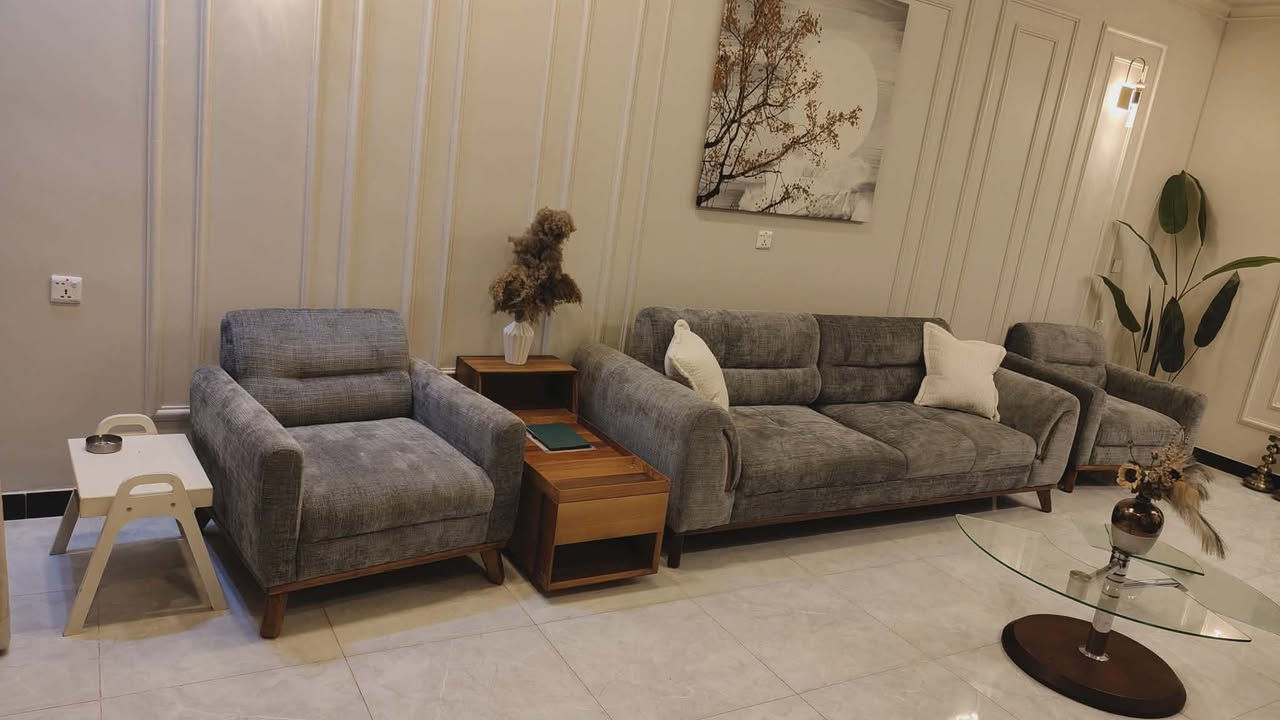 تخم ١٠ مقاعد الظهر سلايت السعر مليون و700 وبي مجال 
المكان بغداد الشراي خاص ***********
#لايك
#اثاث
#اكسبلور
#غرف
