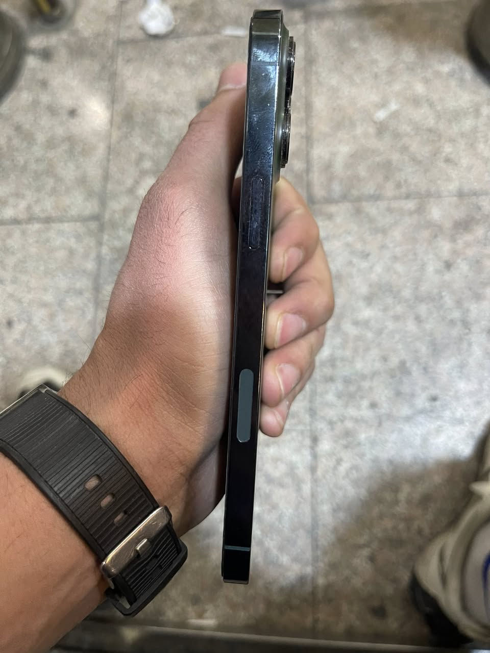 ايفون 13 برو ماكس ذاكره 256
بطاريه 88 جهاز نضيف كللش وتر بروف ممفتوح ابد
سعر ٦٥٠ مكاني بغداد 
***********
