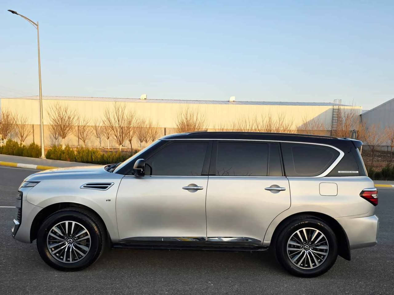 پاترول بیریفان  ۲۰۱۳ کامل ناودری کراوه به ۲۰۲٤ سیاره که دوپارجه ی بویاخه به بی ناوگردنو به بی دعام درجه یه که  مکنه ی گوره یه هه شت پستونه سنیوی هه زه ی تایه هه موی تازه یه بشرتی هه مو بیعبیک  شوین سلیمانی سعر ۱۸۰ ورقه و معمله زم ***********
*********** السليمانية, العراق
