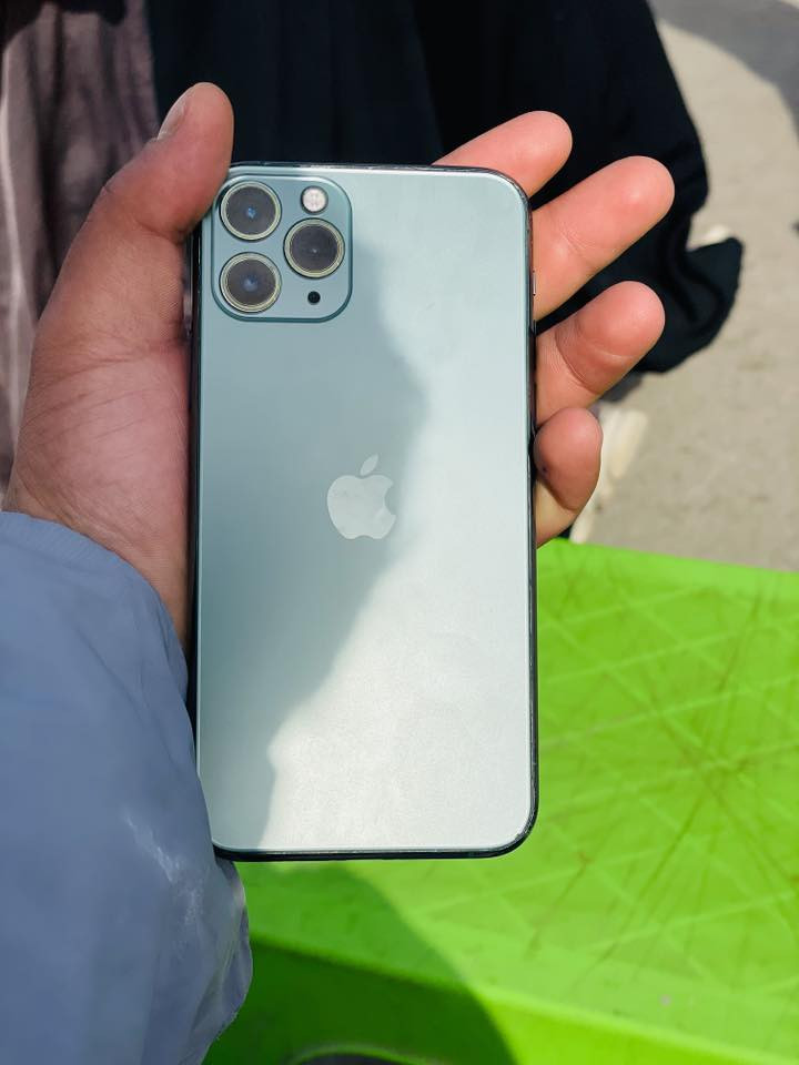 السلام عليكم اخوان آيفون ١١ برو فقط مو برو ماكس ذاكره ٢٥٦ بطاريه جانت 71 وبدلتها ١٠٠ اصليه امانت الله ورسوله وشاشه هم مبدله اصليه وكاله على الفحص جهاز بالقران الكريم نضافه فوووول مكفول من الشخط فقط شاشه وبطاريه مبدلات فيس إيدي واكف مكاني بغداد الزعفرانيه قفل ١٩٠ *********** ملاحضه اخوان الجهاز الدكمه التعلي وتنصي واكفات فلاته تتبدل ب١٥ ألف فقط الجهاز نضيف وما يتفوت الله شاهد
