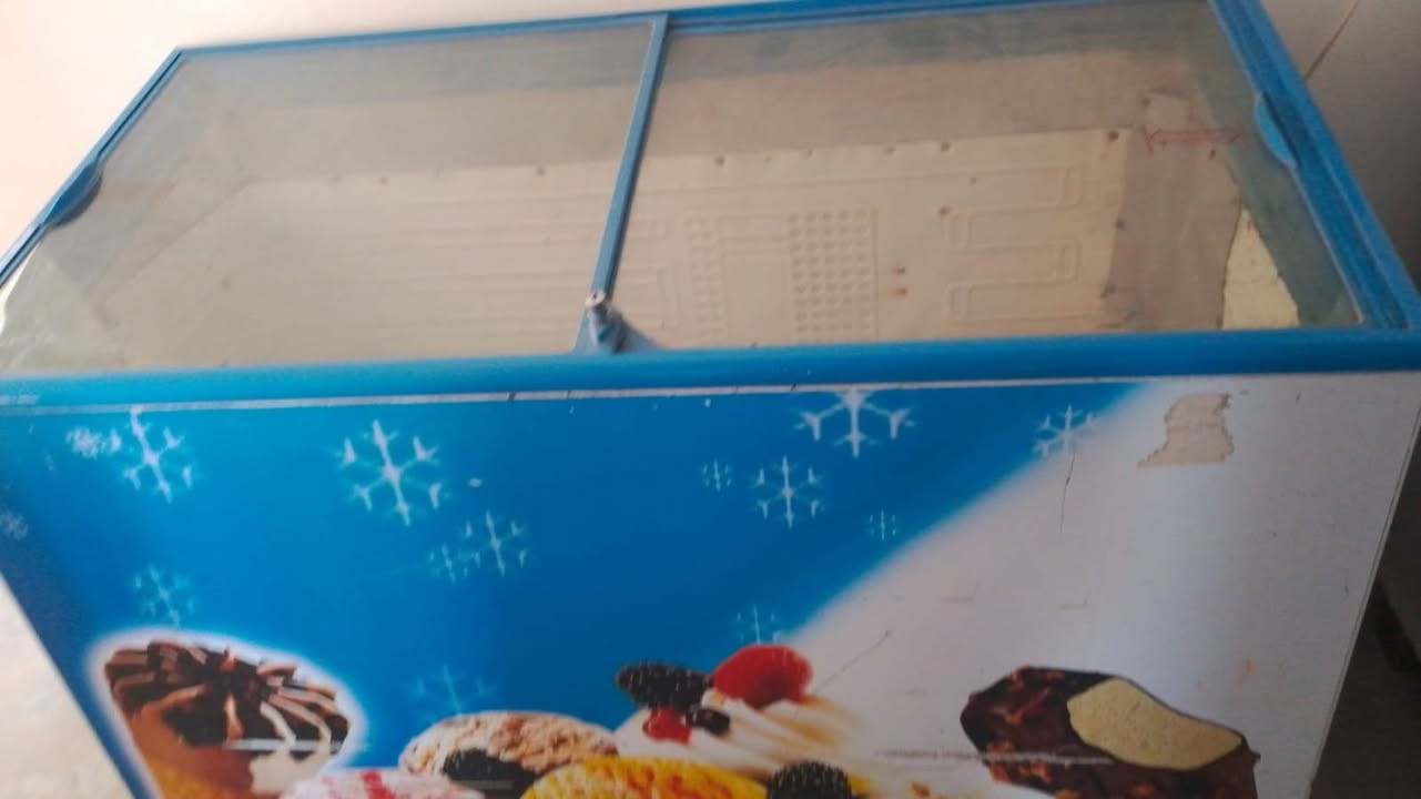 براد مجمده للبيع جاز عالشغل السعر ١٧٥
اتصل على الرقم ***********
