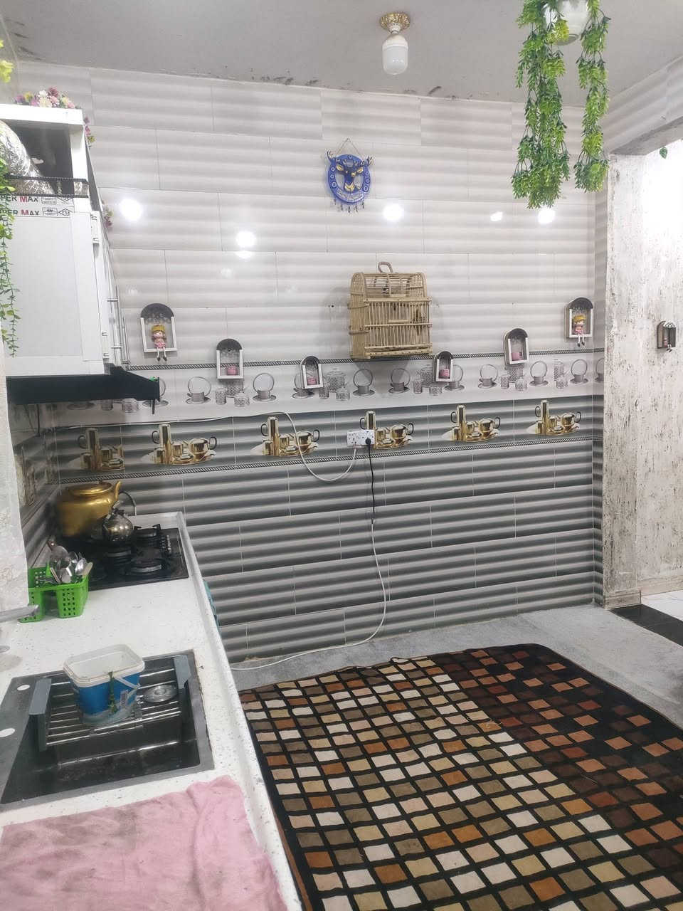 السلام عليكم
اللهم صل على محمد وال محمد 
بيت للبيع بالكوت جديده شارع مجلس بلدي الكوت جديده او شارع المختار
 مساحه 210 متر يتكون من طابقين اربع غرف نوم استقبال صاله مطبخ بيت جاهز السعر 110
للاستفسار ***********
