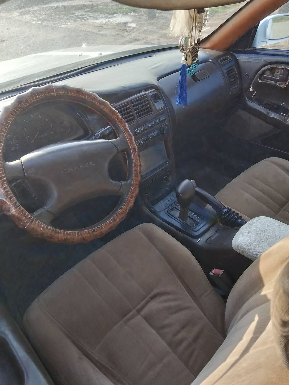 لبيع كرستة شيزر موديل 95 سياره نضيفه مكفوله من العيب  الشرعي والكص والنقل الجثه   شرط تخم تاير جديد سنويه لــ 26 رقم واسط السعر (50) وبيها مجال  سياره بلاديه /العنوان ذي قار الفجر /***********
