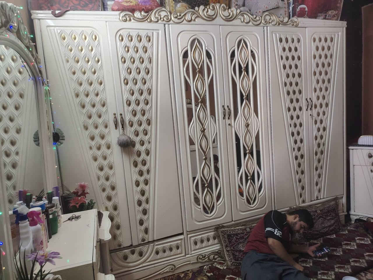 غرفه البيع نضيفه جدا البيع خشب درجه أولئ مكاني بغداد ابو غريب *********** واتساب
