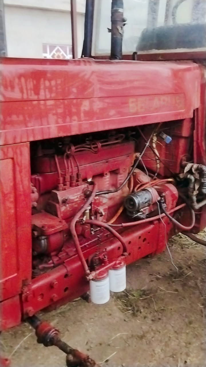 السلام عليكم توجد مكينه البيع بلاروس محرك كير اكسل مقفوله تبريده ثلج بيها كتاب شركه مال جناي سعر 11 ونص وبيها مجال***********
