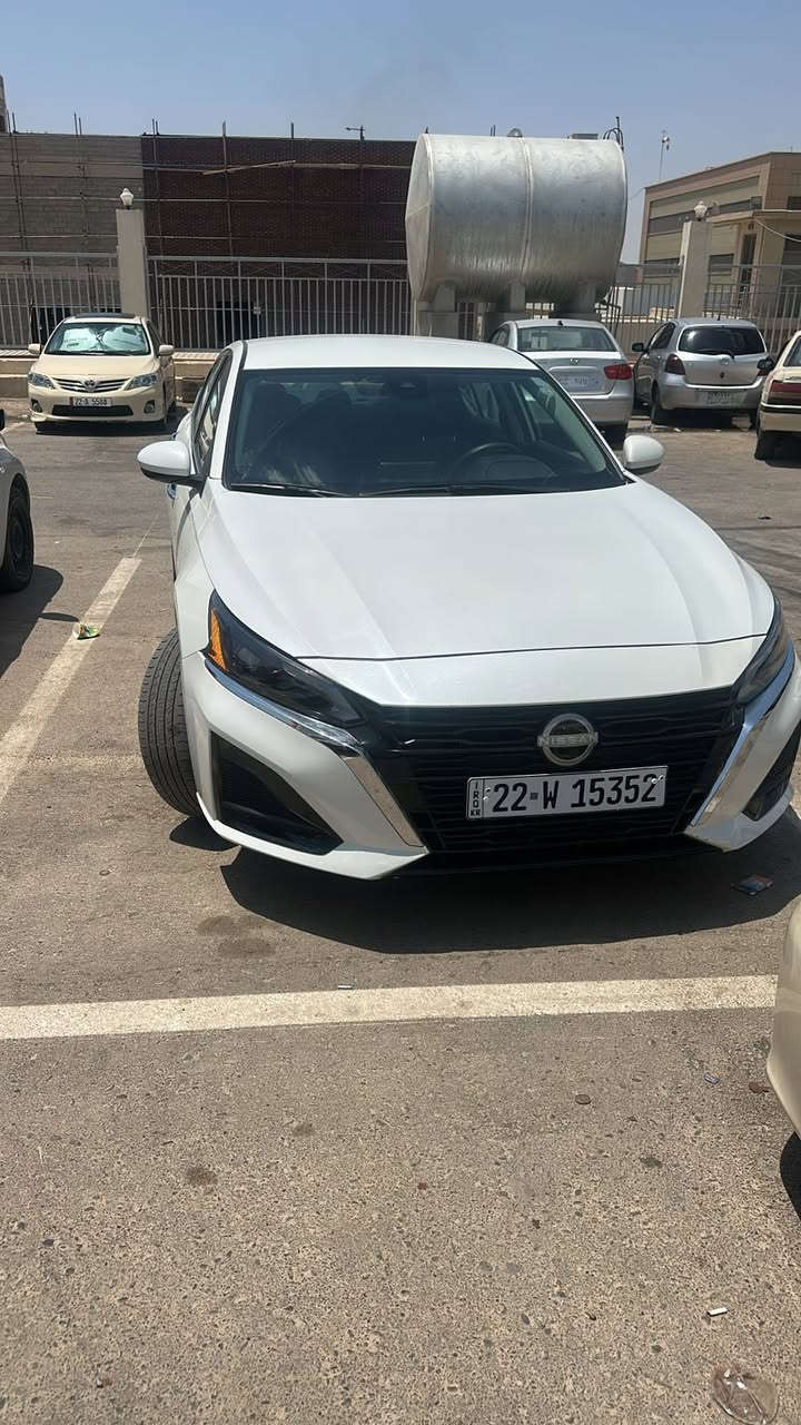 Nissan AlTIMA 2023
مواصفات SV كلين بدون حادث ايرباكات سليمه بچم كبس السياره كلين نظيفه لون ابيض السياره جاهزه مابيها ,نقص, رقم شمالي اربيل سنويه لسنه 2030 بأسمي تحويل ثاني يوم السعر 180 $ وبيها مجال بسيط 
للتواصل رقم الهاتف :***********
رقم الشاصي :1n4bl4dvxpn414807
