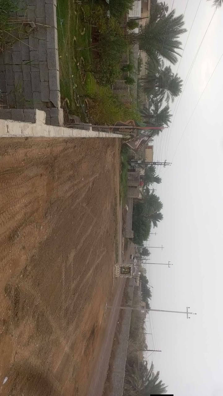 بيتين للبيع  يحتوي البيت الآۆلْ  على 4غرف  وستقبال اودوانيه  ومطبخ  اومخزن   ولبيت الثاني يتكون م̷ـــِْن 4غرف ومطبخ وصاله ومتوفر جميع الخدمات ماء كهرباء وتبليط واجها عله شارع مدارس قريبه وجامع ومستوصف  المكان ناصريه شطره قريه العوادالصديفه
للاستفسار خاص او ع لرقام ***********
