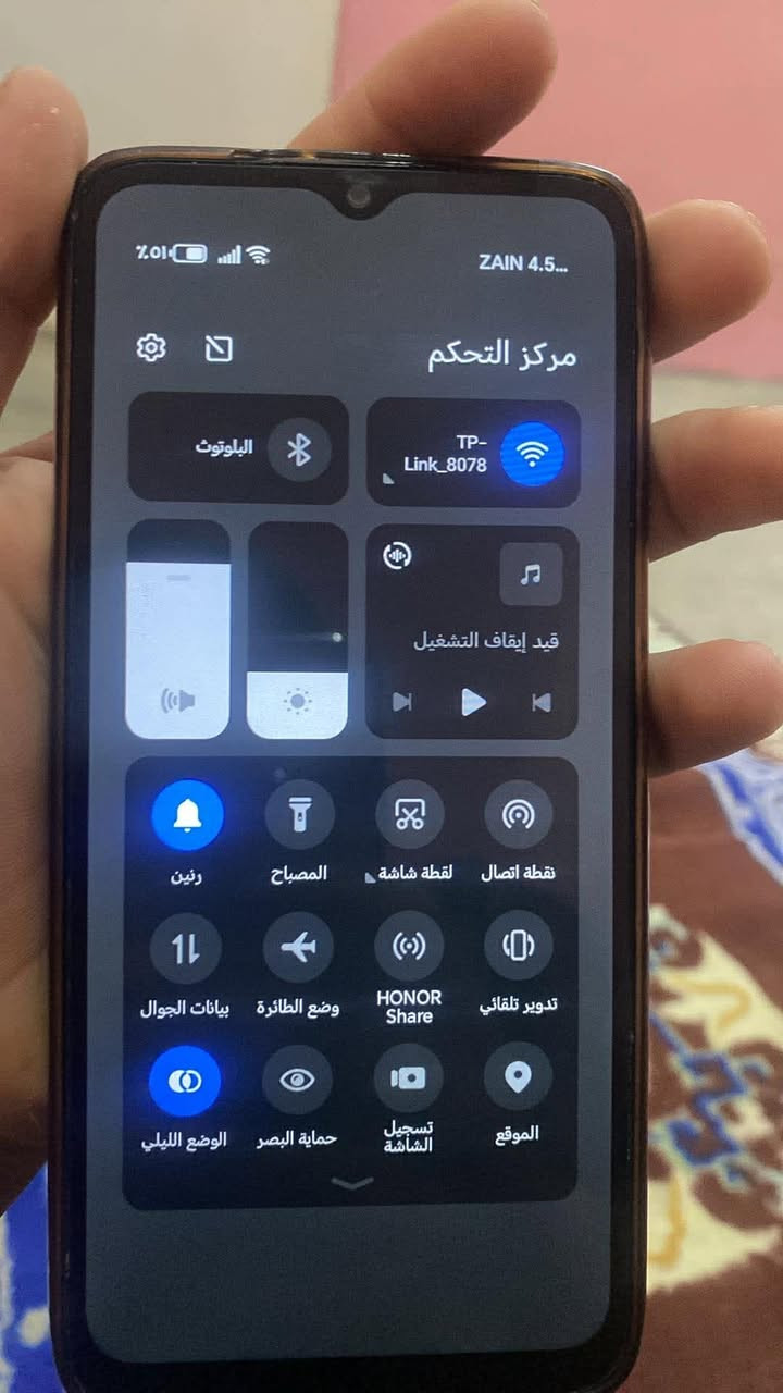 السلام عليكم هونر أكس.5b  ذاكرة 64 رام 4+4 بس فقط هذا الكسر ما مأثر مراوس وانطي فرق


**إذا كنت صاحب هذا الإعلان وتريد حذفه لأي سبب، رجاءا أرسل رسالة إلى الدعم الفني**
