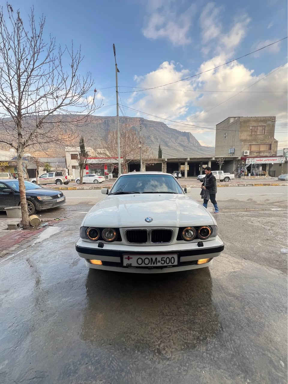 به ناوي خوا فرؤشتن بيئم ئه ورپي مؤديل ١٩٩٣مه كينه ٥٢٥كه پس گئرتؤماتيك ته بريد ساردو گه رمه جام كاره به ده بل ئێرباك فول فول ماسه فات بئ ده مو لئدران سحر٤٥مه جال شوئن سؤران *********** ڤايبه ر وه تس ئه پ أربيل, العراق
