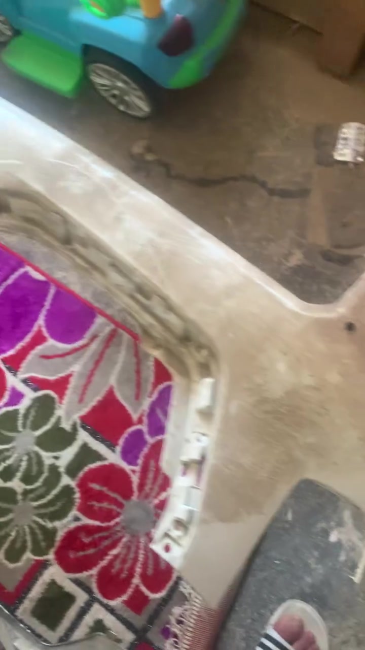 سلام عليكم غراء.  كيه. سورنتو 2025. خليجي. دعاميه أم الحساس. البيع   ***********
