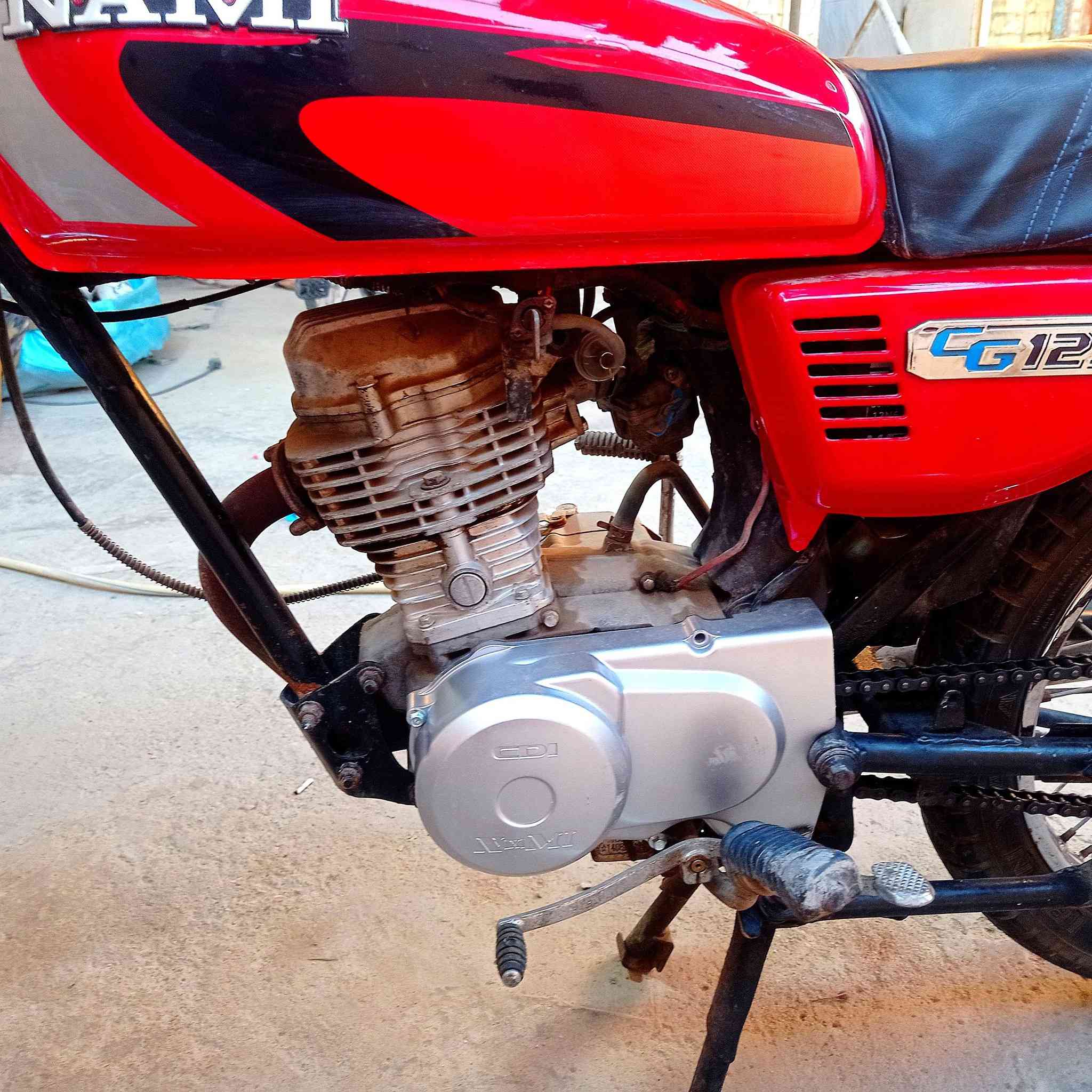 السلام عليم 
راجة ناما ايراني 2013اوراق كامله وكيل سيد جعفر  نظيفه مثل ما واضحه بالصور كهربائيات كلها شغاله  
السعر 750الف 
الشراي يجي خاص


**إذا كنت صاحب هذا الإعلان وتريد حذفه لأي سبب، رجاءا أرسل رسالة إلى الدعم الفني**