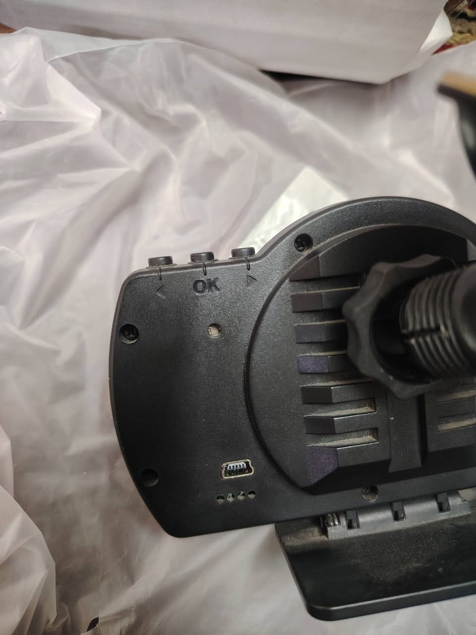 كيج الكتروني ينطيك قياس حماوه وقياس فولتية البطاريه وينطيك كل قراءات السياره وبنفس الوقت هو فاحص اعطال سعره 40  الف  مكاني بغداد العطيفيه ***********
