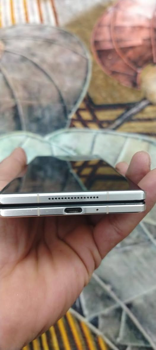 شاومي مكس فولد 3 ذاكره 512 رام 16 جدا نظيف بعده ما معرب شريحتين معالج سنابدراغون 8 جين 2 الشاشه المزدوجه 8.03 انج  اكبر من شاشة سامسونك فولد 7 
السعر 700 الف قفل . الي يناسبه السعر يتصل على
***********
