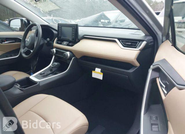 راف فور 2022 وارد امريكي هايبرد
لون اسمنتي 
السياره فول مواصفات 
كشنات جلد وكهرباء 
بصمه 
فتحه 
شاشه 
وبعد بيهه مواصفات 
مكفوله السياره عده الحادث مالتهه معدل بارد مثل مموضح بالصور  فقط جاملغ الخلفي 
رقم بغداد 
مكاني الامين الثانيه 
السعر 23/500$
***********
