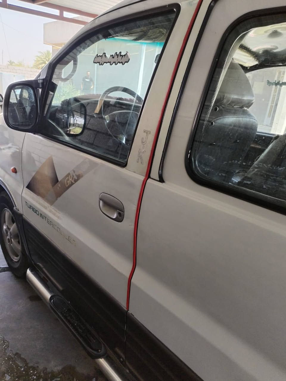 ستاركس 2007 سياحي تخم تاير مكينة جديدة گير اكسل شاصي كهربائيات جاهزة من كلشي ديالئ بني سعد ***********
