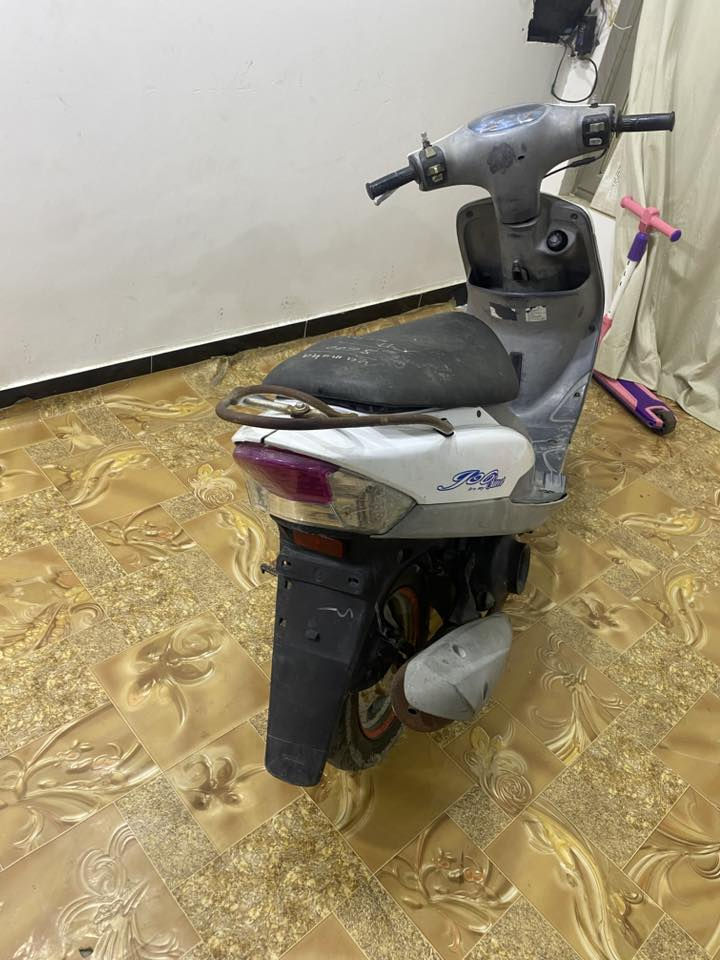 السلام عليكم ماكس منغولي 120 مامفتوحه كلشي شغال بيهه شرط النعومه شلعه ومعدل بلاديه مامتعوبه لاتنقيص ولا تبخير نقصهه بس باتري ضعيف سلف هندر مديل 2005 السعر 750 وبيهه مجال حك الجيه مكاني البصره القبله هـ/***********
